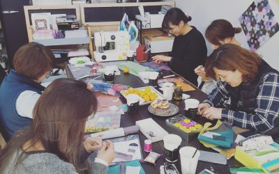 전통소품 강좌 모습입니다.