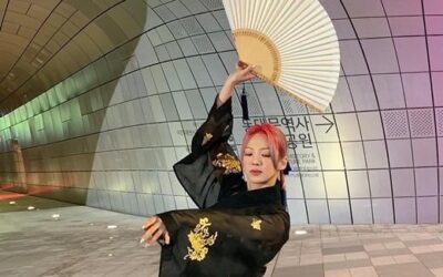 中 한복공정 들끓자..2년 전 곤룡포 올린 슈가, 한복 입은 효연