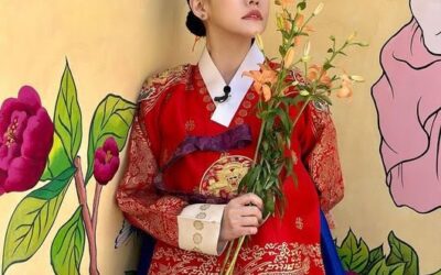 ‘구준엽 처제’ 서희제, 韓 여행 중 근황 공개..한복 입고 “대비마마”