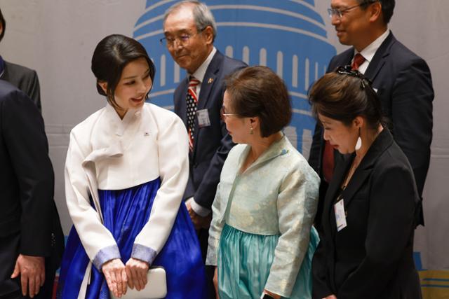 미국 국빈 방문 김건희 여사의 한복 패션