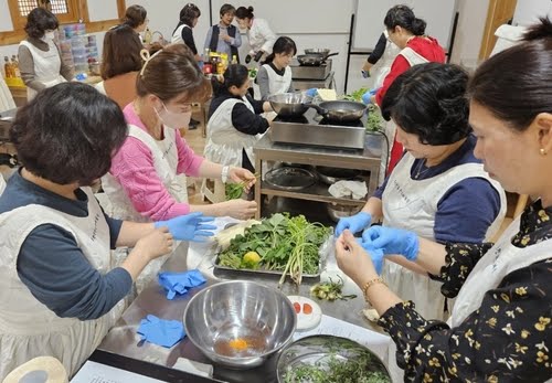 옥천전통문화체험관 “사찰 웰빙음식 만들어요”